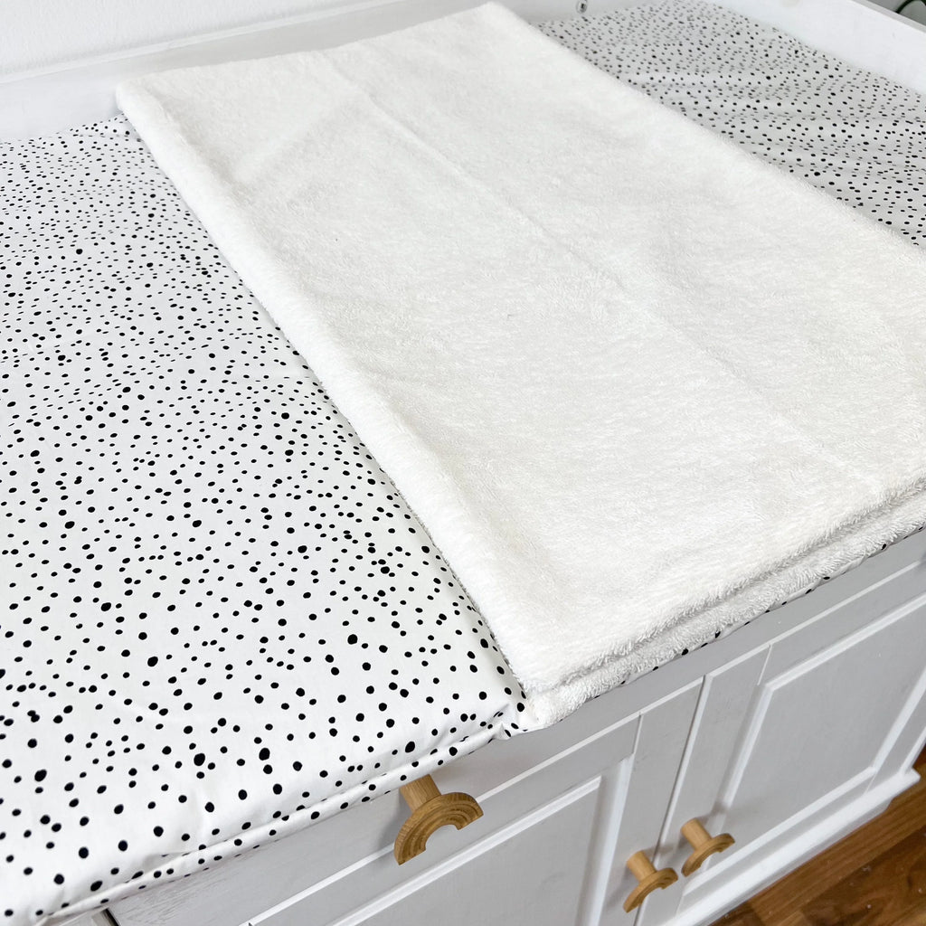 WICKELTISCHAUFLAGE DOTS