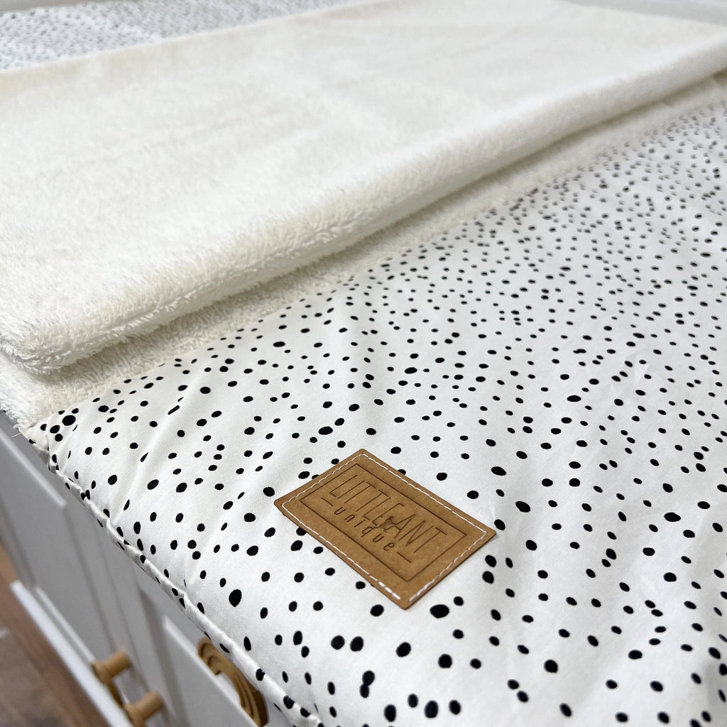 WICKELTISCHAUFLAGE DOTS