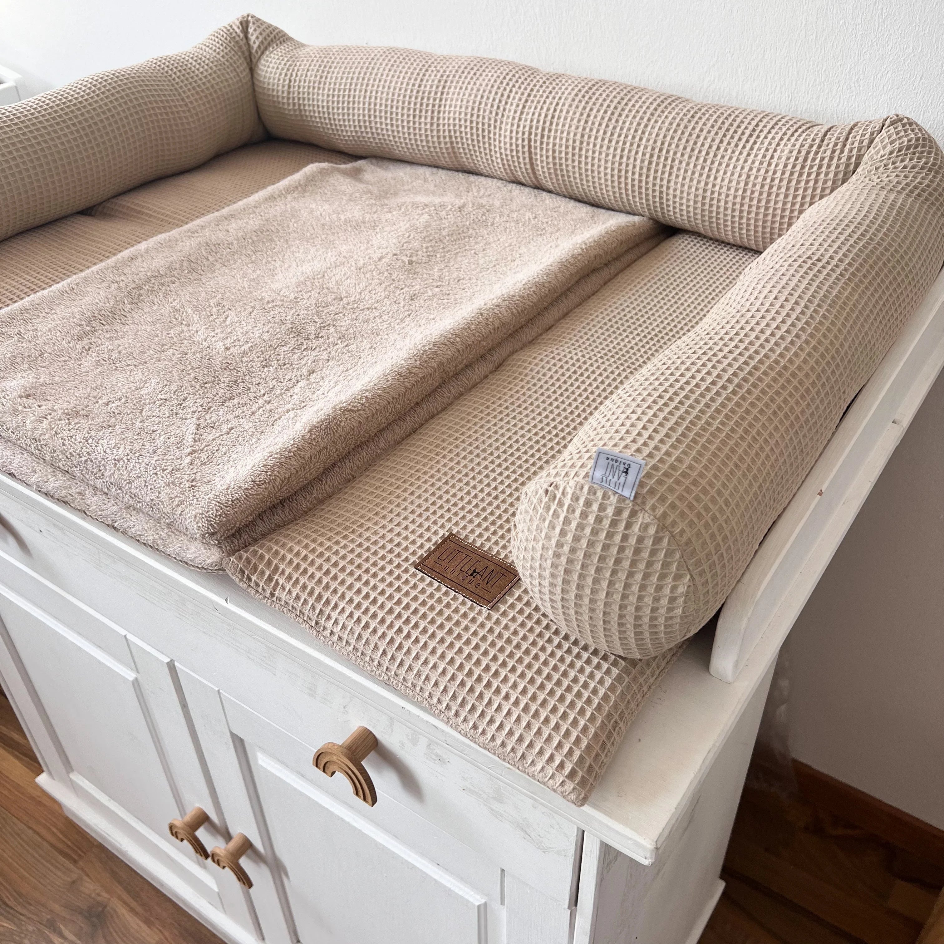 Bettschlange, Wickeltischumrandung Waffelpiqué beige