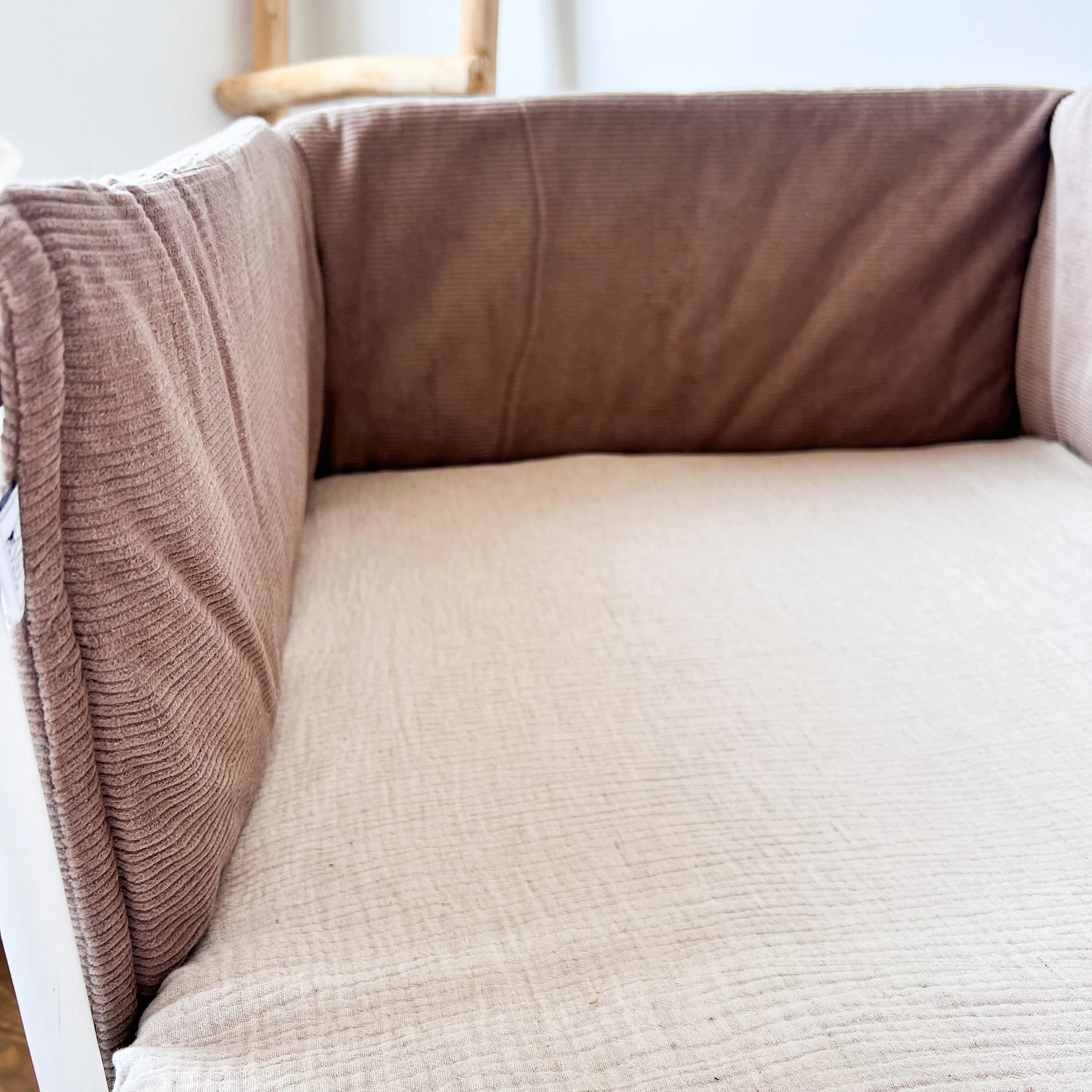 BABYBETTUMRANDUNG CORD TAUPE