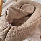 Nestchen aus kuscheligem Teddystoff Dunkelbeige