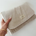 Wickelunterlage & Windeltasche 2in1 für unterwegs I Cord beige