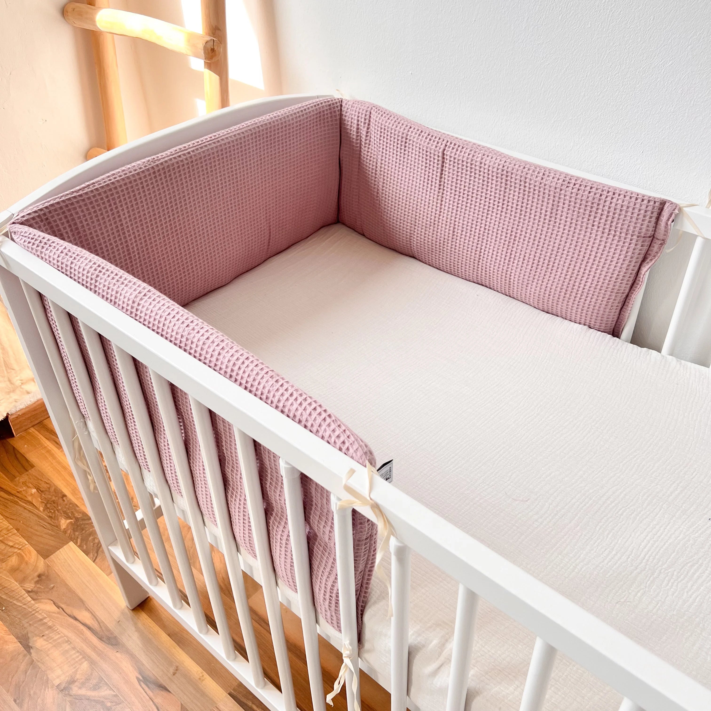 BABYBETTUMRANDUNG WAFFELPIQUE ROSA