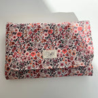 Wickelunterlage Windeltasche 2in1 für unterwegs I Flowers Coral