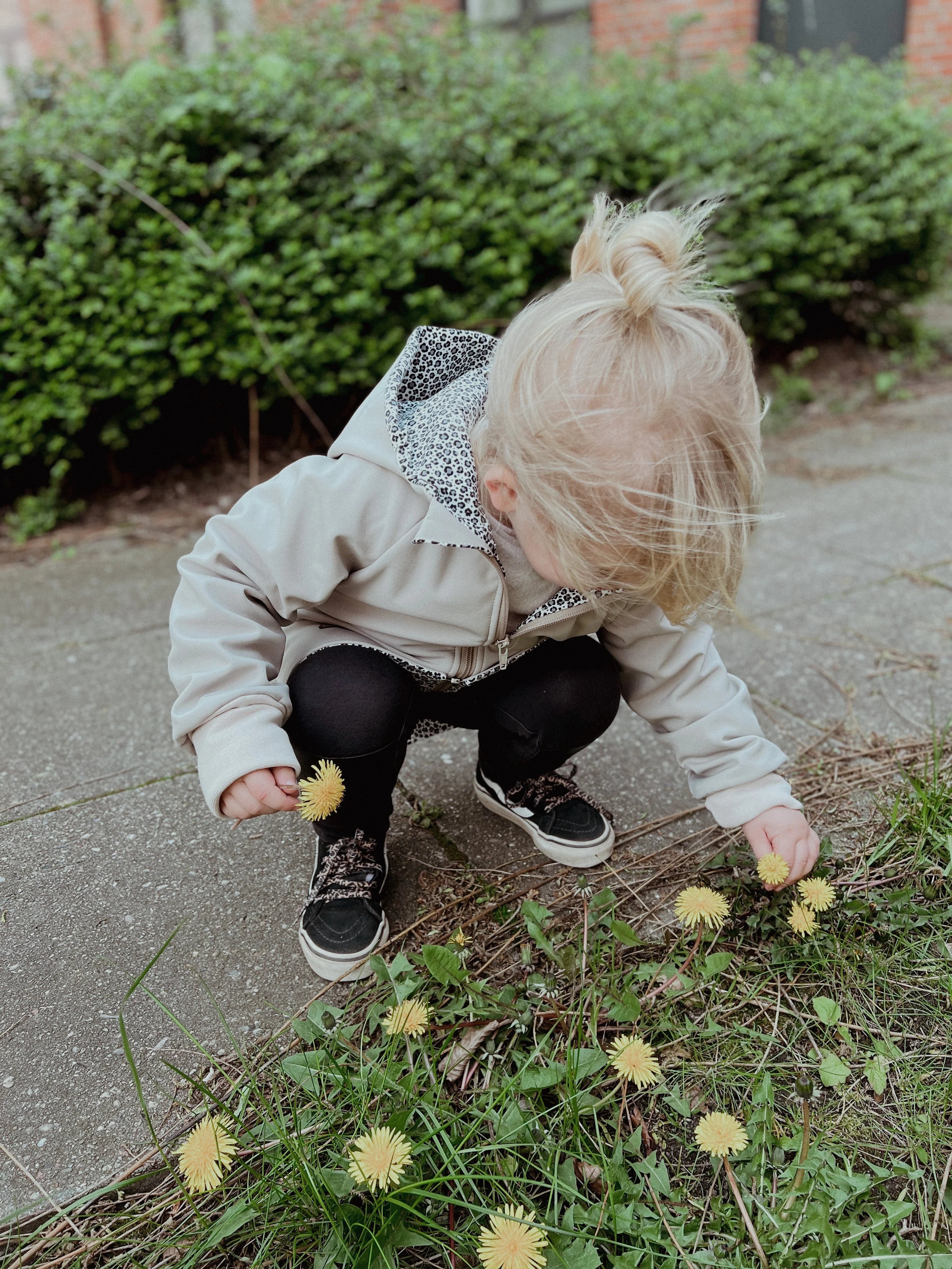 Jacke Softshelljacke Kinderjacke beige und innen leo oder gestreift