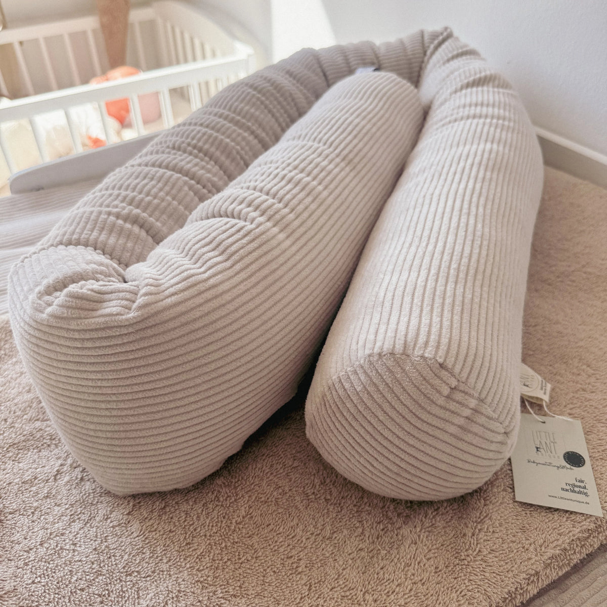 Bettschlange, Wickeltischumrandung Cord beige