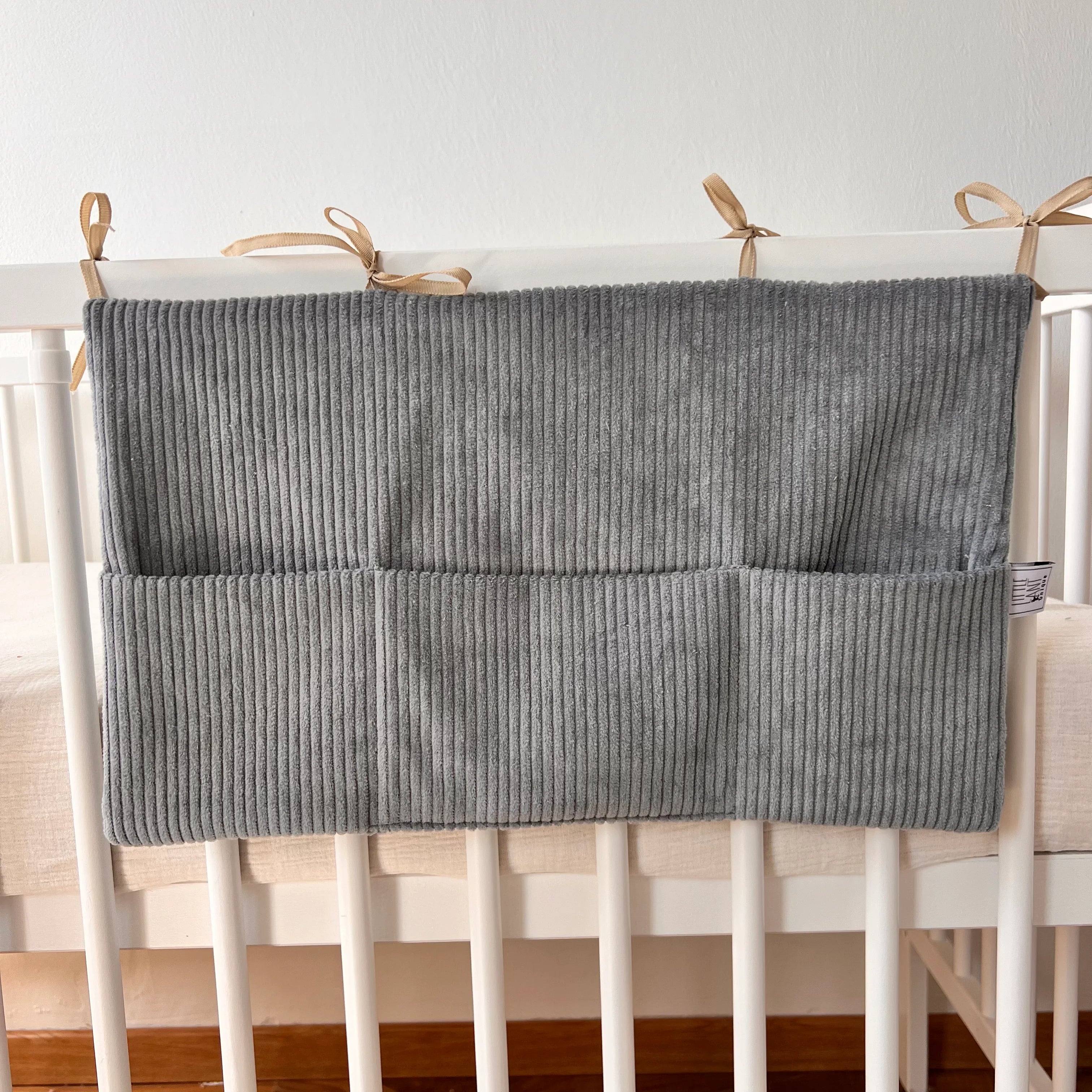 BABYBETTORGANIZER CORD GRAU