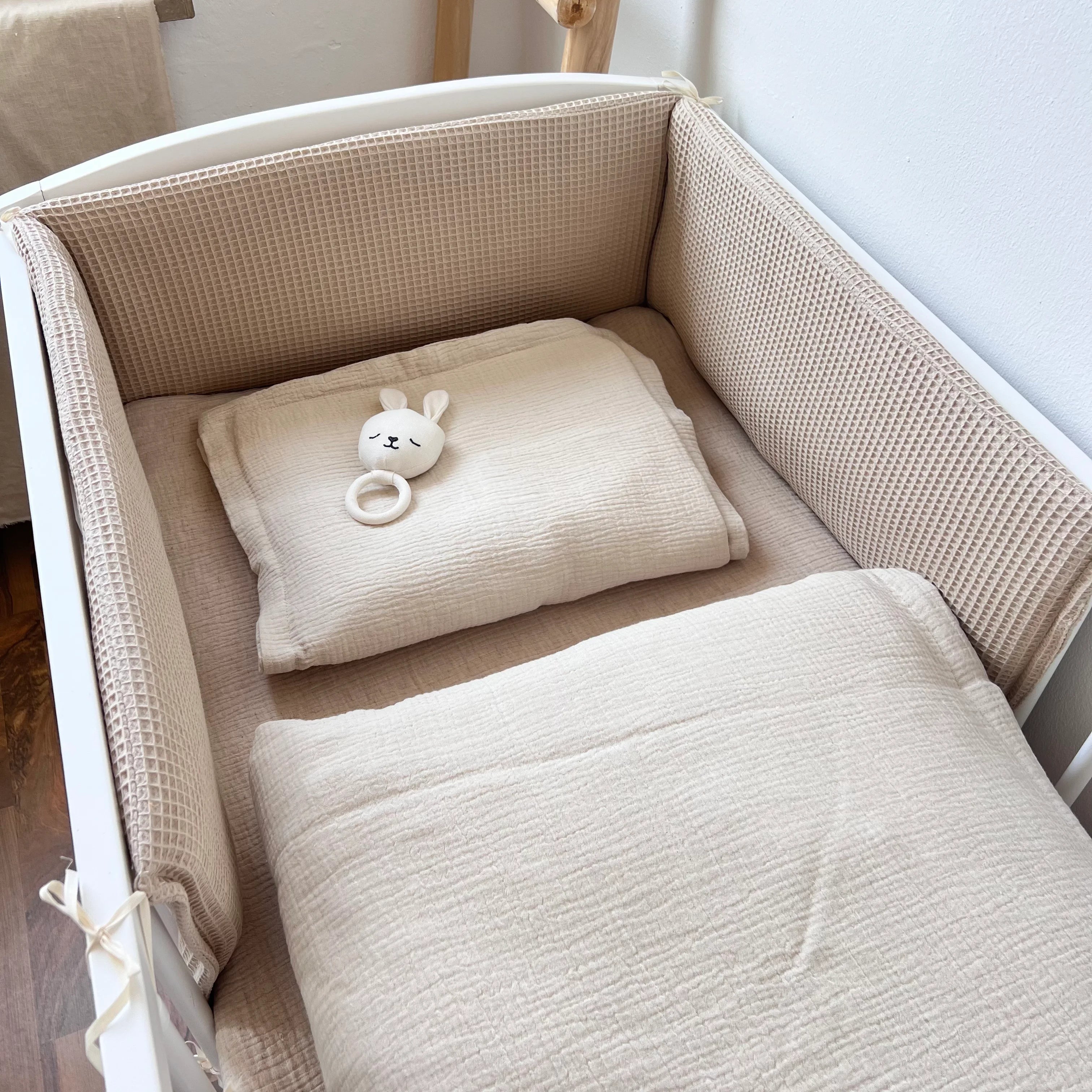 BABYBETTUMRANDUNG WAFFELPIQUE BEIGE