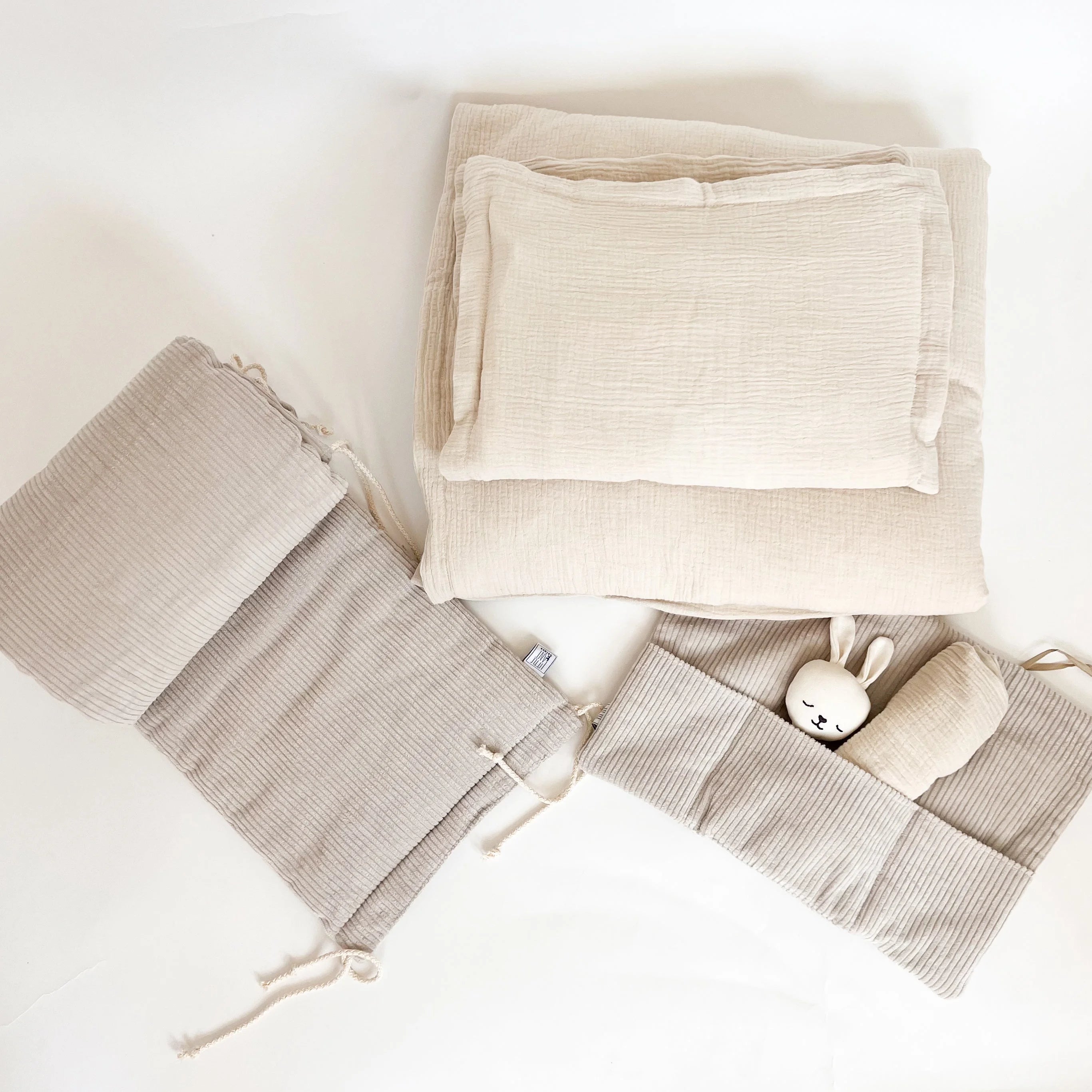 BABYBETTORGANIZER CORD BEIGE