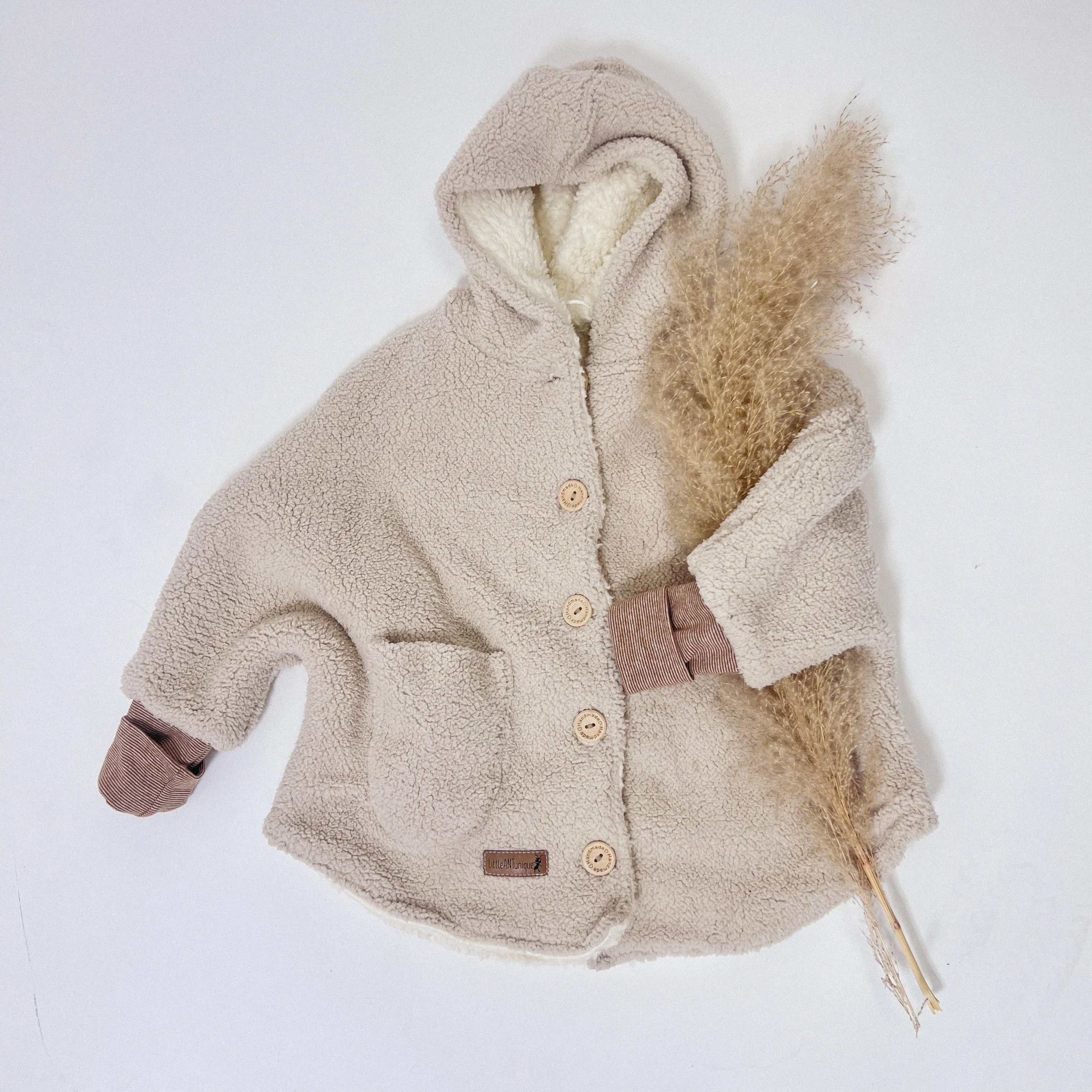 Teddyjacke Oversized, gefüttert mit Teddyfell aus 100% Baumwolle hellbeige