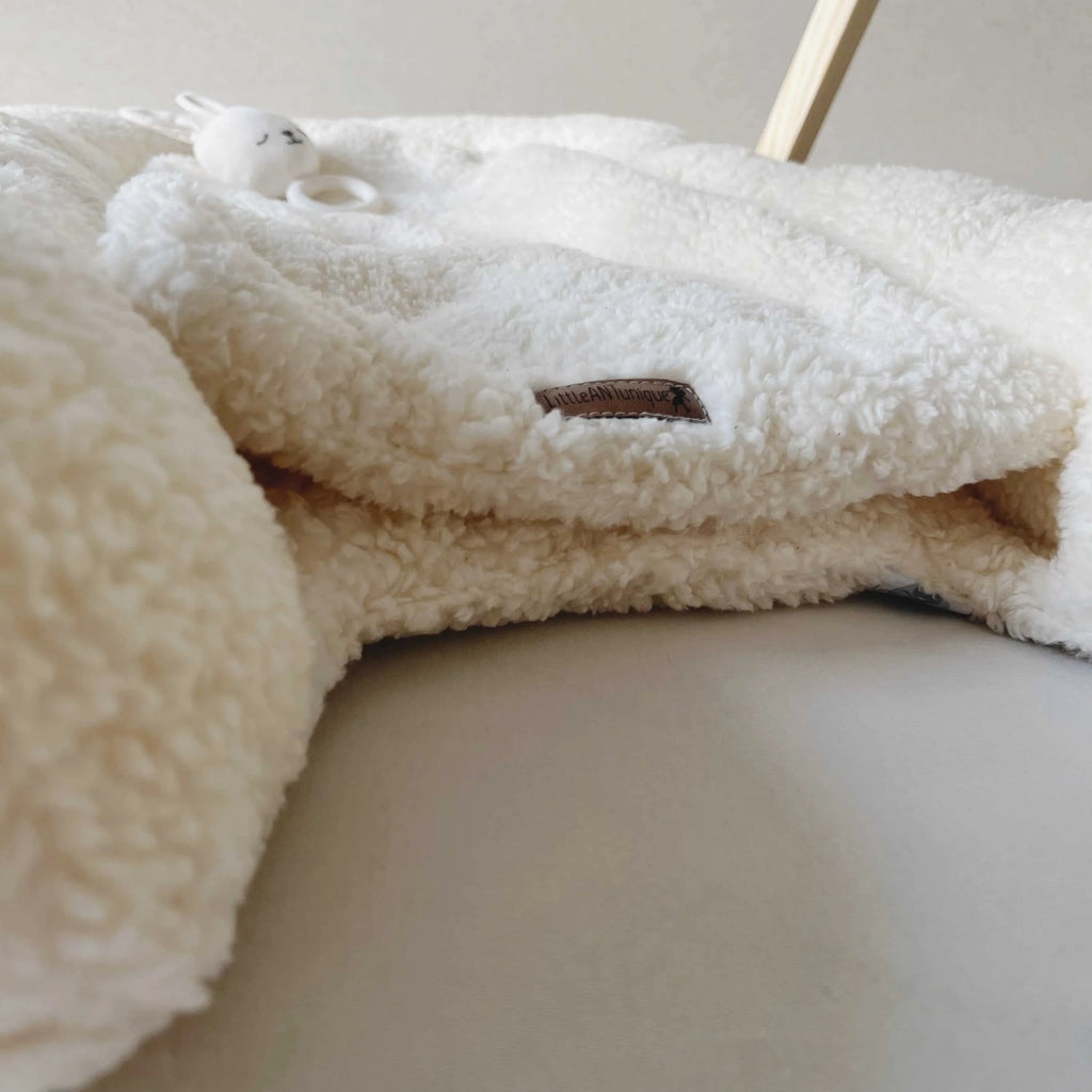 Nestchen aus kuscheligem Teddystoff