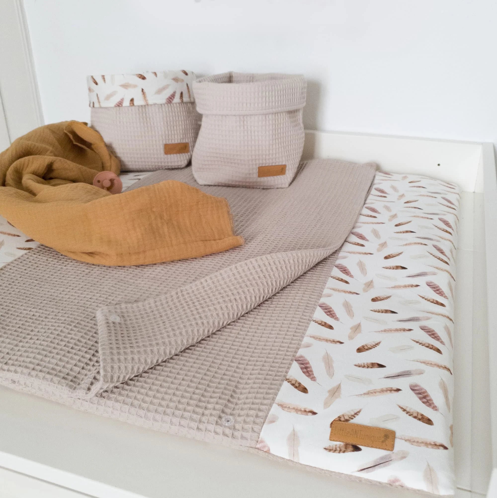 Utensilo Federn mit Waffelpiqué beige