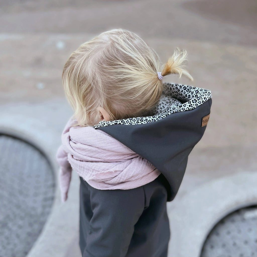 Softshelloverall in anthrazit und innen leo oder gestreift
