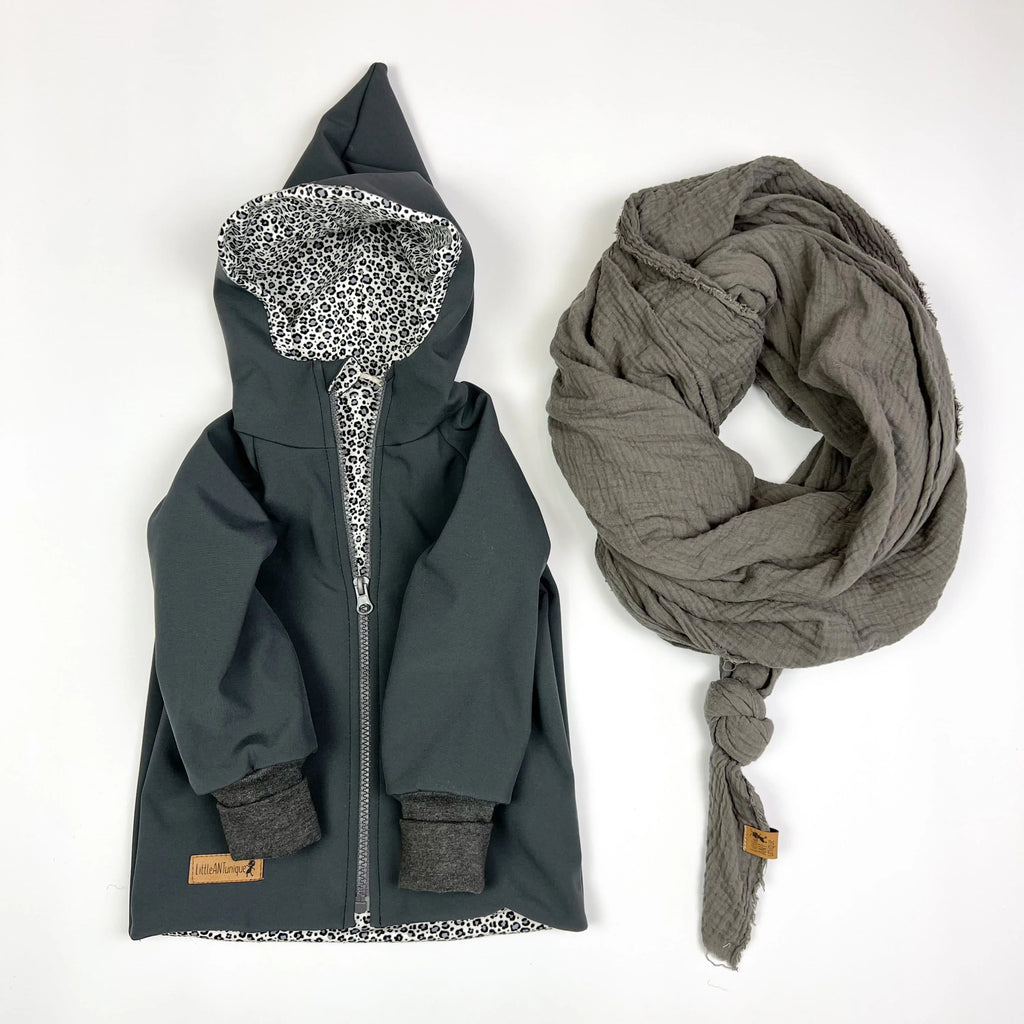 Jacke Softshelljacke Kinderjacke anthrazit und innen leo oder gestreift