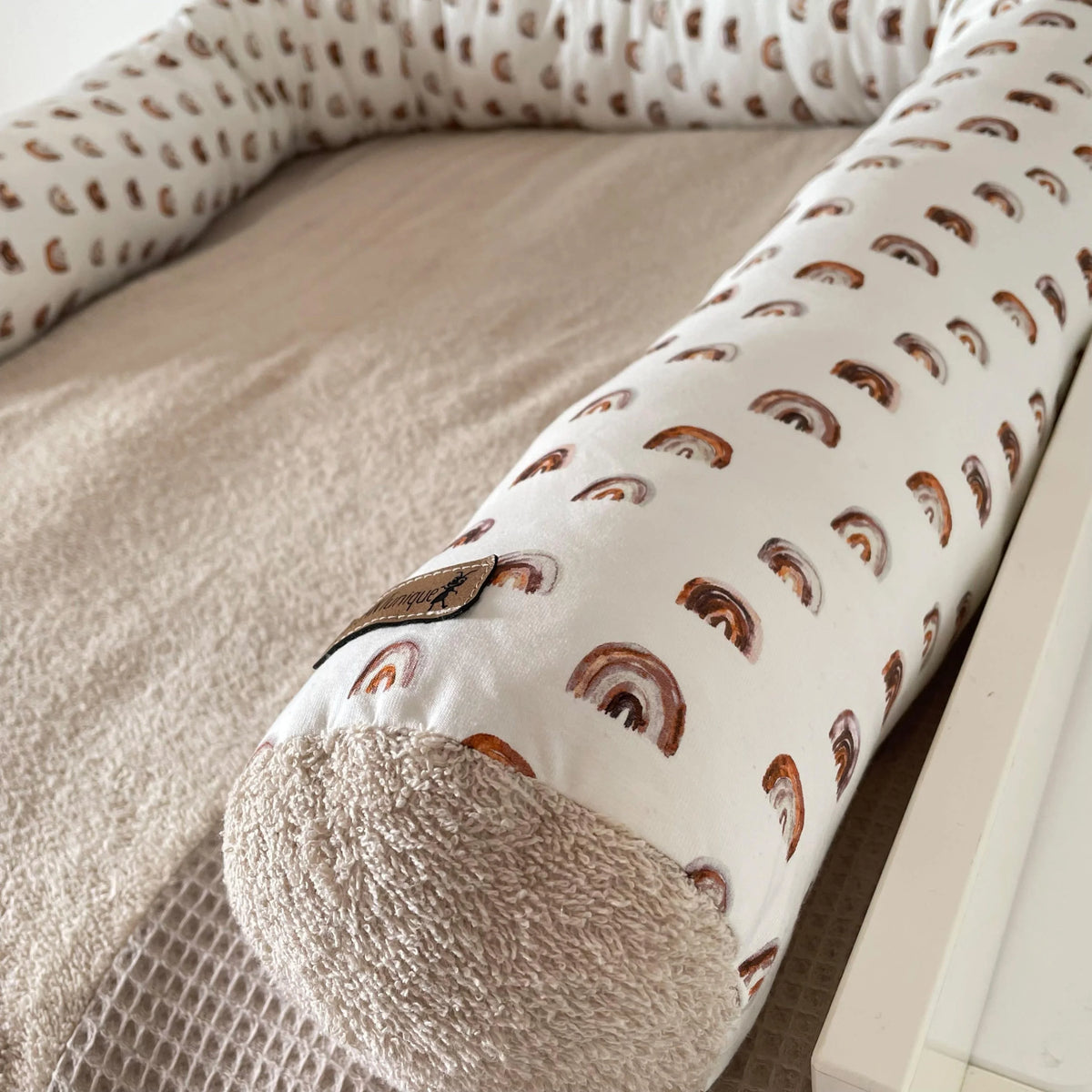 Bettschlange, Wickeltischumrandung rainbow mit Frottee beige
