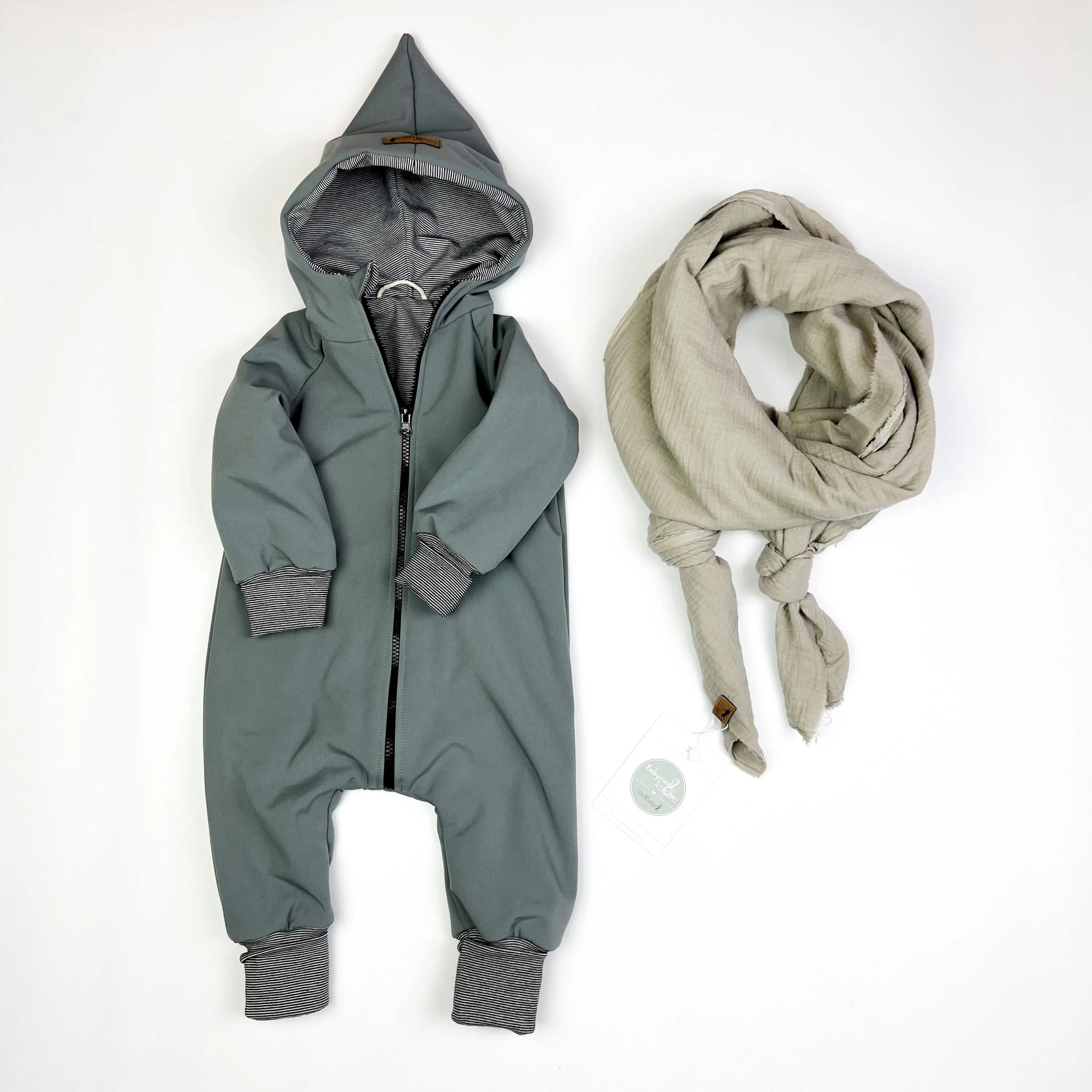 Softshell Overall in grau und innen gestreift
