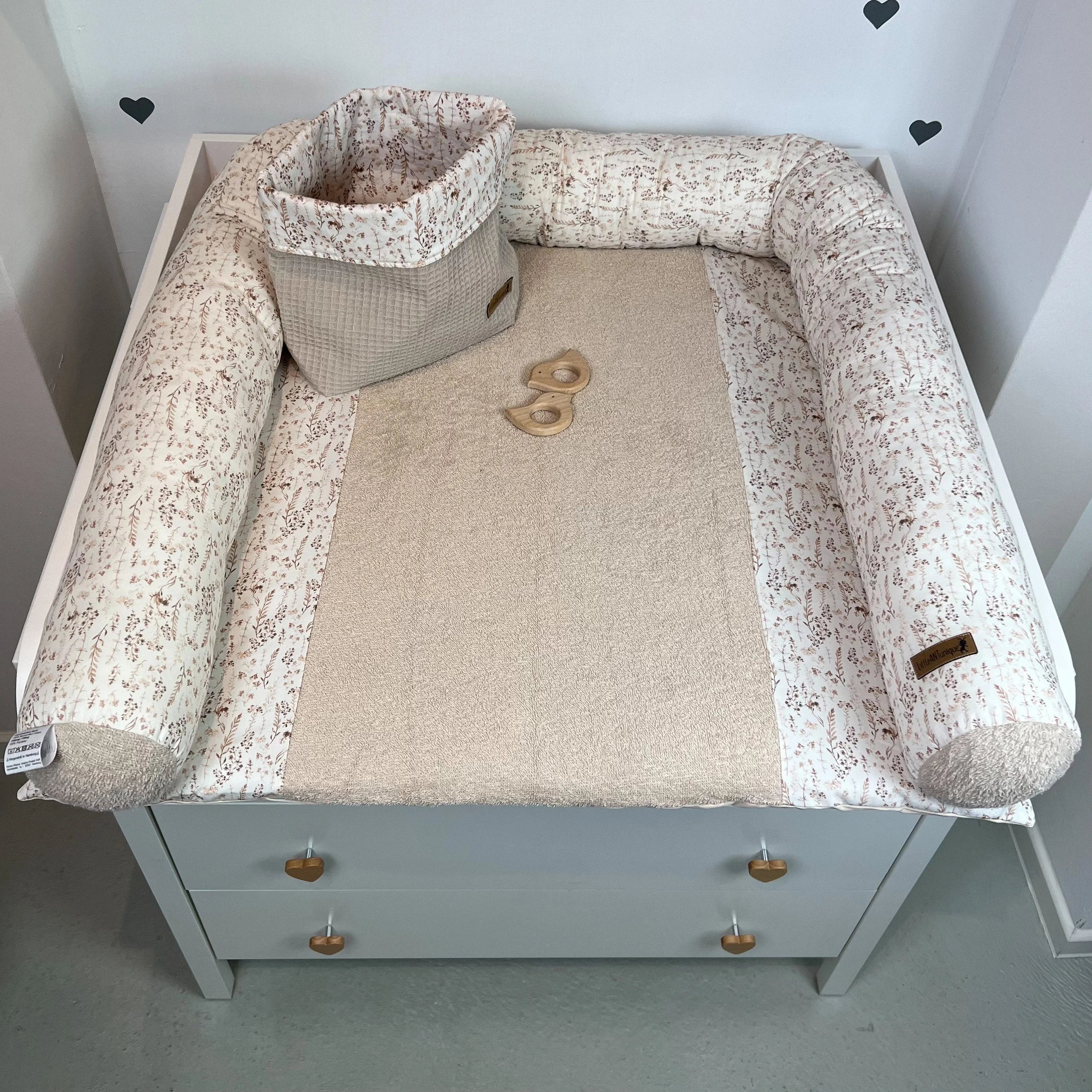 Bettschlange, Wickeltischumrandung Drygras mit Frottee beige