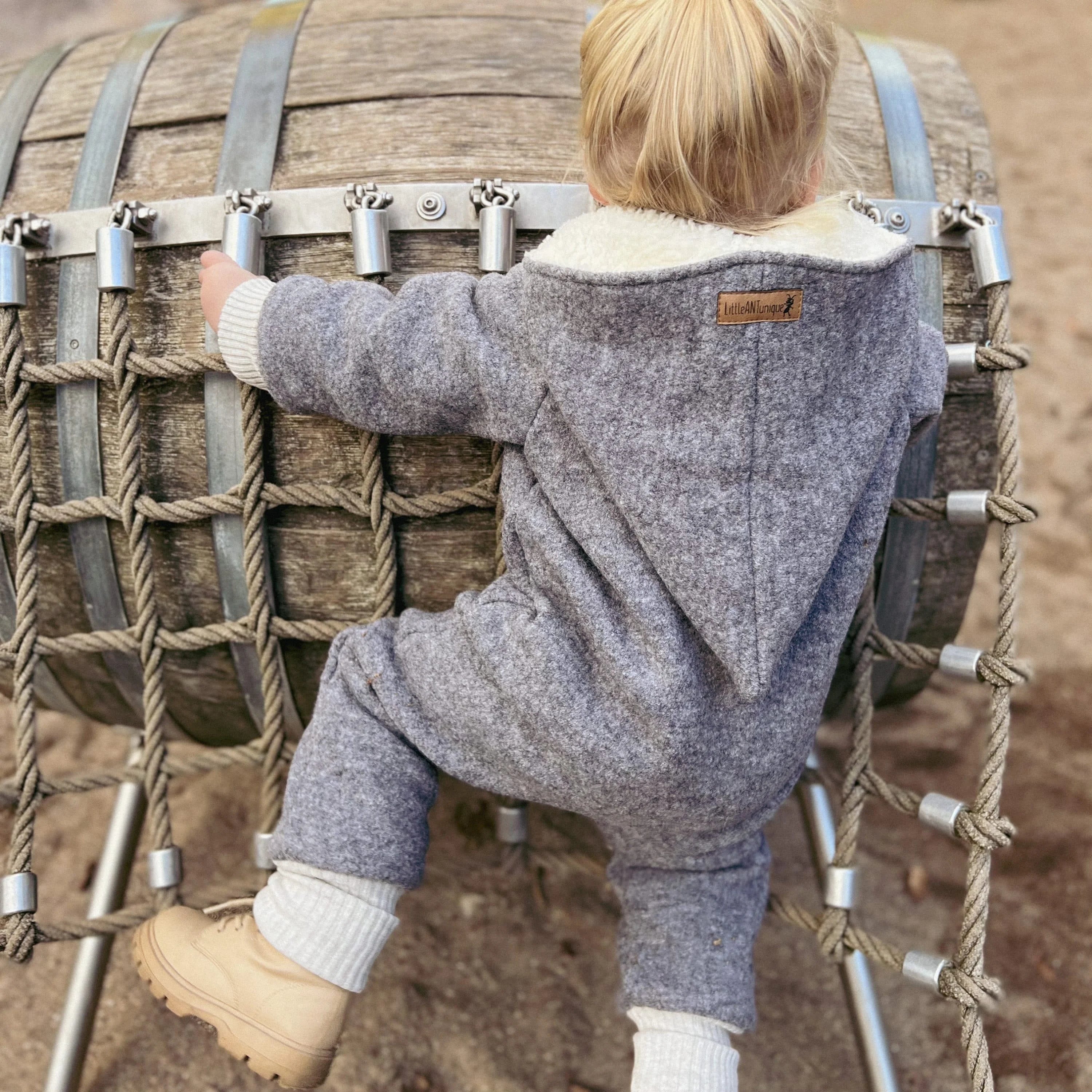 Walkoverall, Winteroverall in grau mit Teddystoff gefüttert
